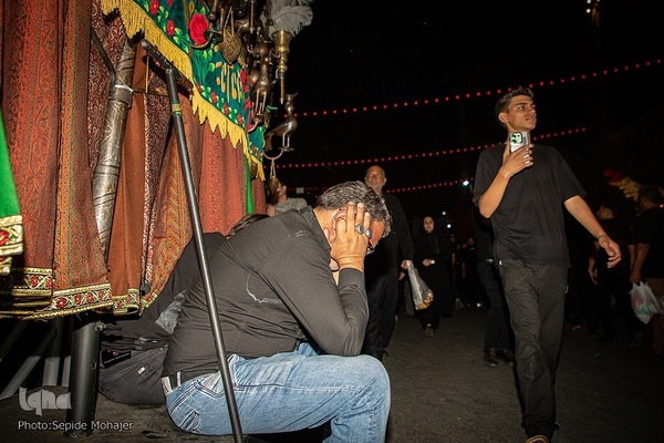 عزاداری شب شهادت امام رضا(ع) در مشهد