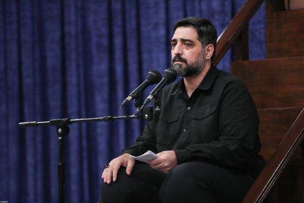 دیدار هزاران نفر از اقشار مختلف مردم در سالروز شهادت امام رضا(ع) با رهبر معظم انقلاب