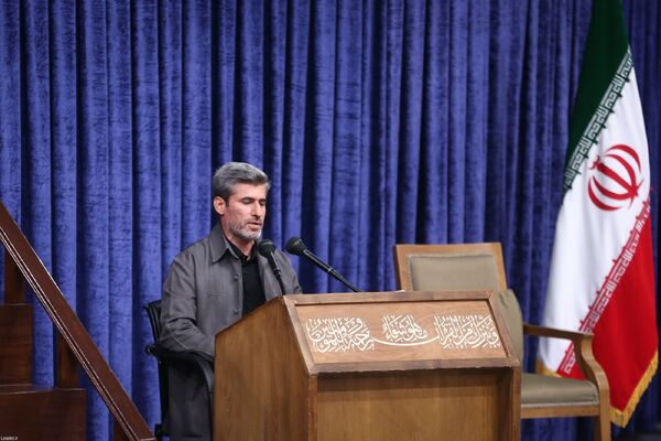 دیدار هزاران نفر از اقشار مختلف مردم در سالروز شهادت امام رضا(ع) با رهبر معظم انقلاب