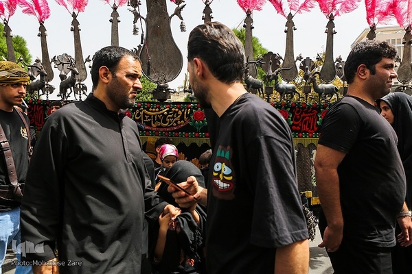 دل‌های عاشق در ماتم علی بن موسی الرضا(ع)