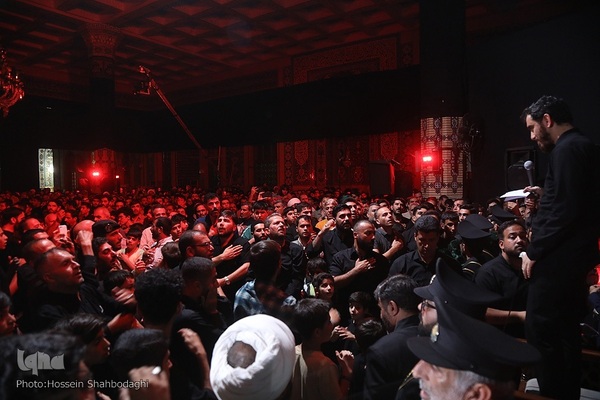 عزاداری شب شهادت امام حسن عسکری در مسجد مقدس جمکران