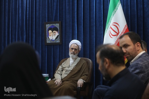 دیدار با آیت‌الله اعرافی