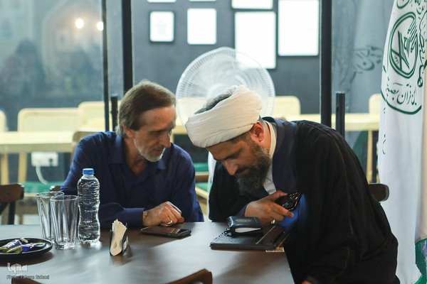 نشست صمیمی رئیس سازمان دارالقرآن با اهالی رسانه