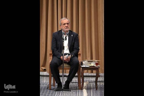 دیدار رئیس جمهور و هیئت وزیران با رهبر معظم انقلاب