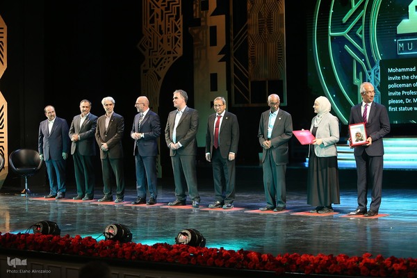 آیین اهدای مدال و جایزه مصطفی (ص)