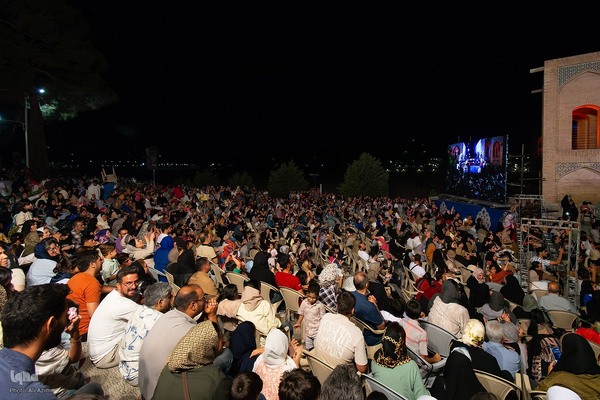 ویژه‌برنامه «امت ماه» در اصفهان