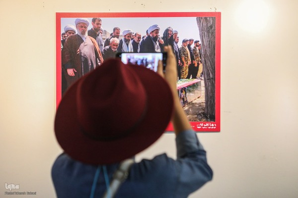 نمایشگاه عکس ۱۲ روز ایران