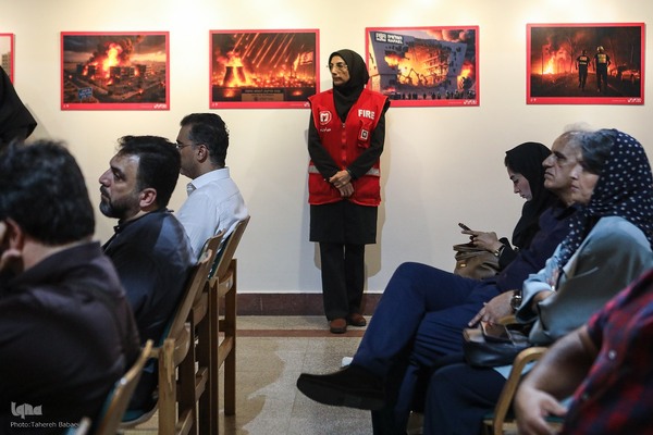 نمایشگاه عکس ۱۲ روز ایران