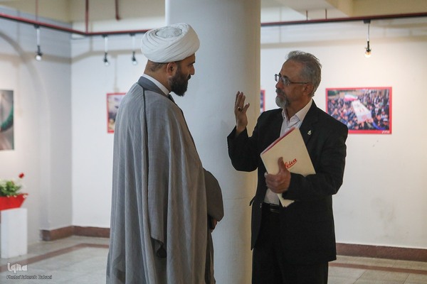 نمایشگاه عکس ۱۲ روز ایران