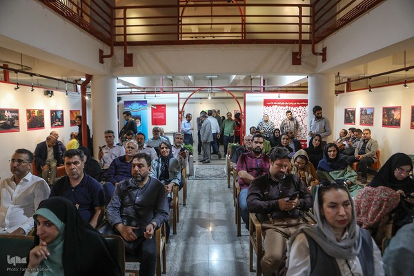 نمایشگاه عکس ۱۲ روز ایران