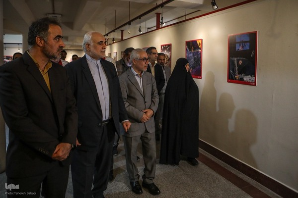 نمایشگاه عکس ۱۲ روز ایران