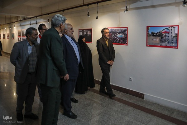 نمایشگاه عکس ۱۲ روز ایران