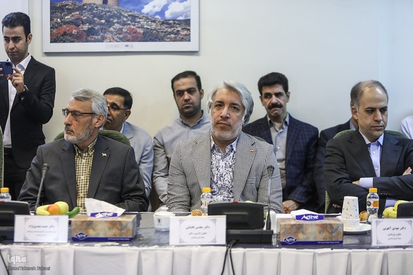 رونمایی مستند رخ ایران