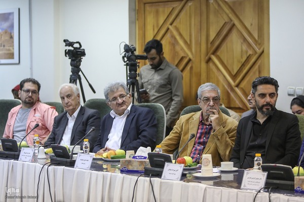 رونمایی مستند رخ ایران