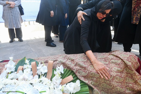 وداع با پیکر سیروس پرهام