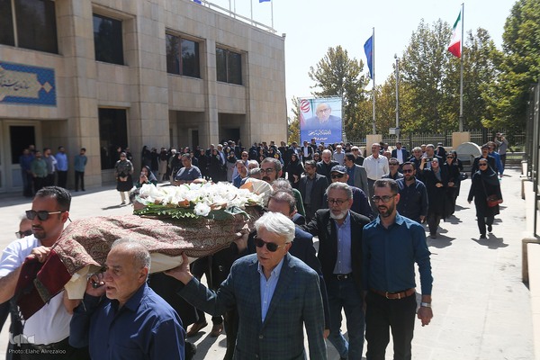 وداع با پیکر سیروس پرهام