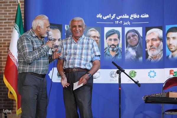 گردهمایی عکاسان عرصه دفاع و مقاومت