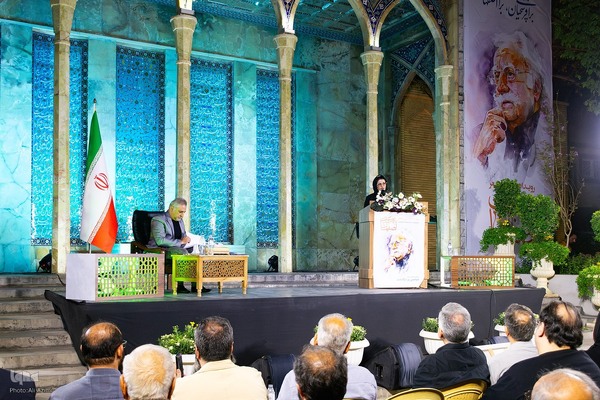 شب شعر استاد فرشچیان در اصفهان