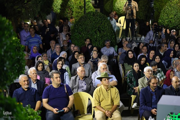 شب شعر استاد فرشچیان در اصفهان