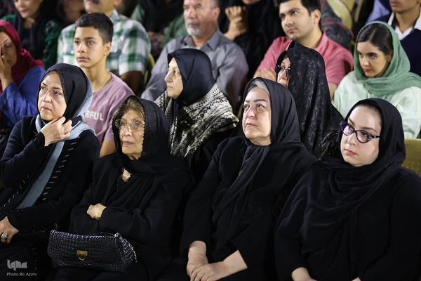 شب شعر استاد فرشچیان در اصفهان