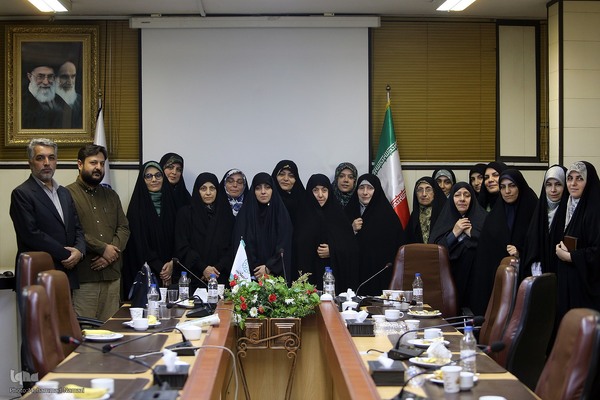 نشست خانواده، زنان و مقاومت