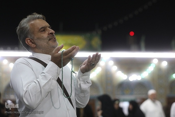 شب میلاد امام حسن عسکری(ع) در حرم کریمه اهل بیت(س)