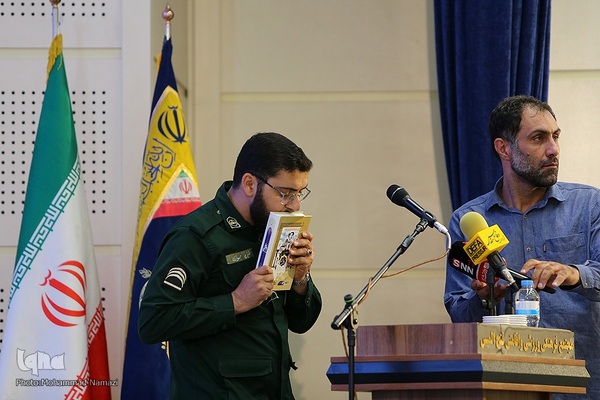 آئین اختتامیه مسابقات سراسری قرآن کریم نیروی زمینی سپاه با حضور سردار سرتیپ پاسدار «محمد کرمی» فرمانده نیروی زمینی سپاه شامگاه چهارشنبه 9 مهرماه در مجتمع فتح المبین برگزار شد.