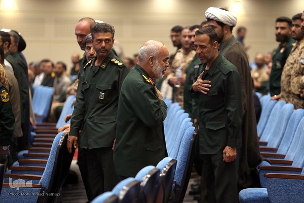 آئین اختتامیه مسابقات سراسری قرآن کریم نیروی زمینی سپاه با حضور سردار سرتیپ پاسدار «محمد کرمی» فرمانده نیروی زمینی سپاه شامگاه چهارشنبه 9 مهرماه در مجتمع فتح المبین برگزار شد.