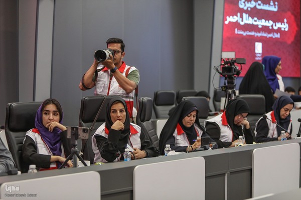 نشست خبری رئیس جمعیت هلال احمر