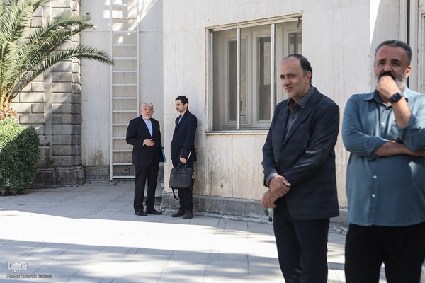 حاشیه جلسه هیئت دولت