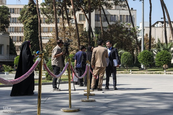 حاشیه جلسه هیئت دولت