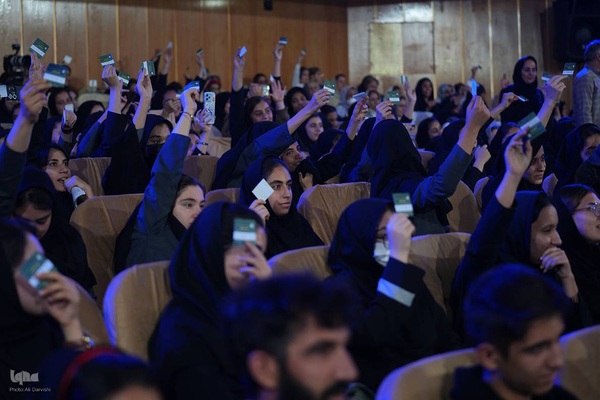 اولین روز چهل‌و‌هشتمین مسابقات سراسری قرآن