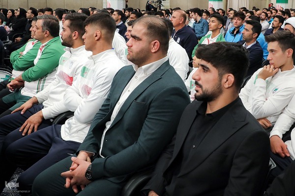 دیدار قهرمانان و مدال‌آوران ورزشی و المپیادهای علمی جهانی