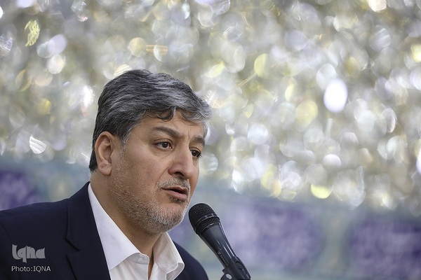 غبارروبی حرم مطهر حضرت فاطمه معصومه(س) توسط جهادگران جهاددانشگاهی