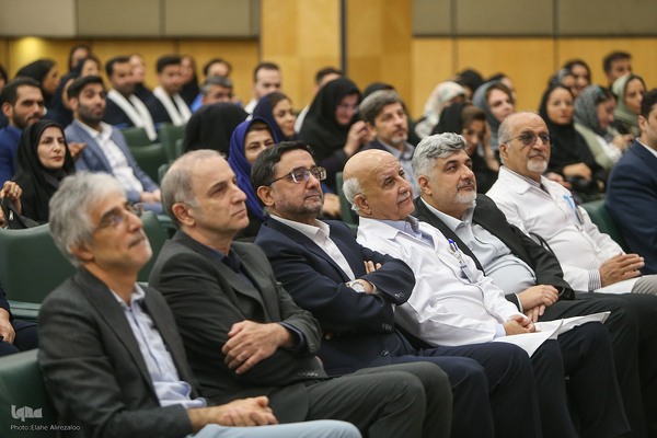 جشن بزرگ روز پرستار در مرکز قلب تهران