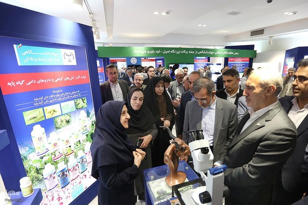 افتتاحیه نمایشگاه «گزیده‌ای از دستاوردهای علمی و فناورانه جهاددانشگاهی»