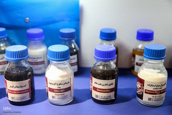 روز دوم نمایشگاه دستاوردهای علمی و فناورانه جهاددانشگاهی