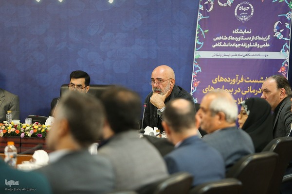 روز دوم نمایشگاه دستاوردهای علمی و فناورانه جهاددانشگاهی