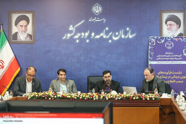 روز دوم نمایشگاه دستاوردهای علمی و فناورانه جهاددانشگاهی