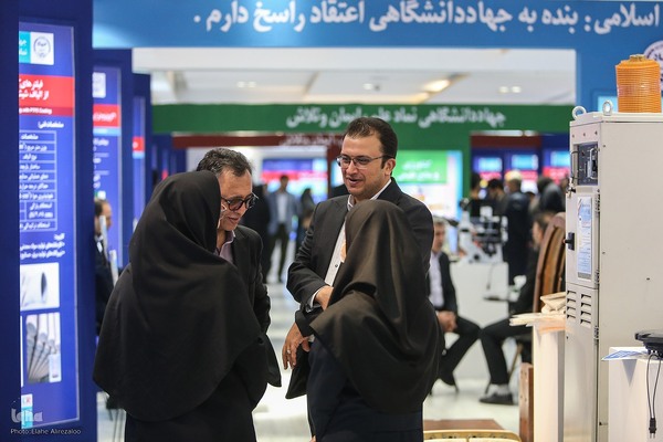 روز دوم نمایشگاه دستاوردهای علمی و فناورانه جهاددانشگاهی