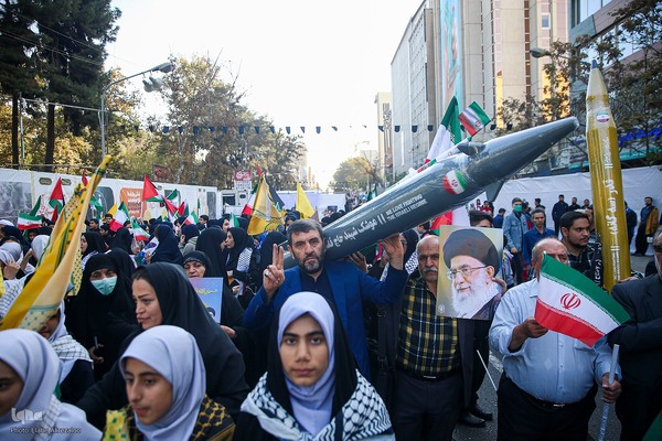 مراسم راهپیمایی ۱۳ آبان