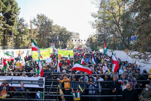 مراسم راهپیمایی ۱۳ آبان