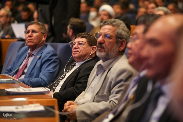 همایش «ما و غرب؛ در آرا و اندیشه حضرت آیت‌الله‌ العظمی خامنه‌ای»