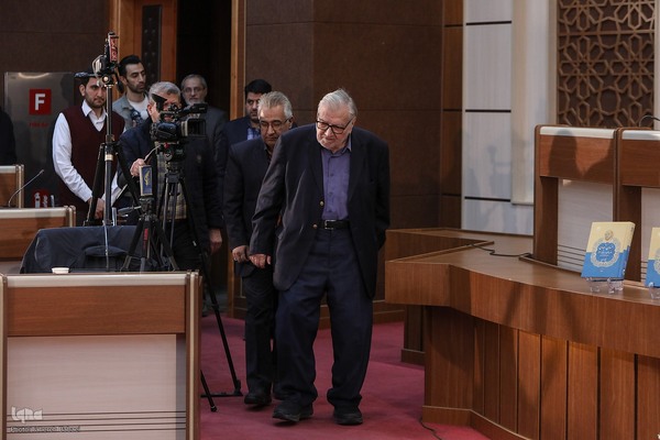 مهدی گلشنی – استاد ممتاز دانشگاه صنعتی شریف