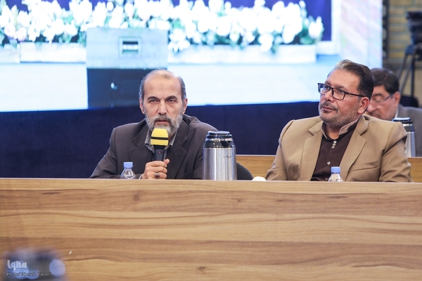 دومین روز نشست تخصصی استادان، قاریان و حافظان ممتاز قرآن کریم