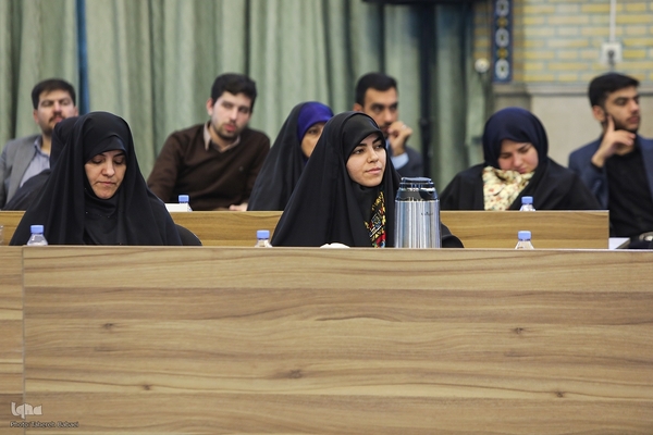 دومین روز نشست تخصصی استادان، قاریان و حافظان ممتاز قرآن کریم