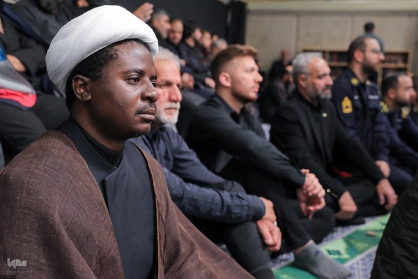 اولین شب مراسم عزاداری شهادت حضرت زهرا(س) با حضور رهبر معظم انقلاب