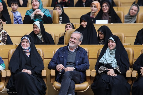 آیین گرامیداشت روز زن و مقام مادر