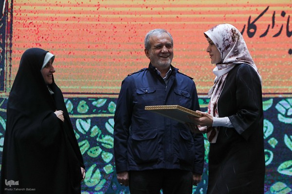 آیین گرامیداشت روز زن و مقام مادر