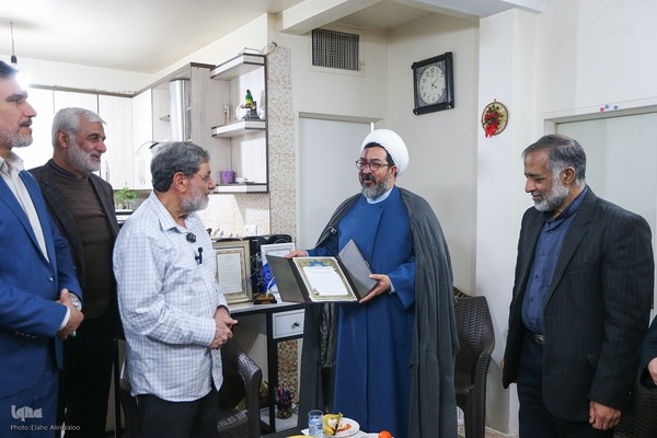 تکریم خادمان پیشکسوت قرآن